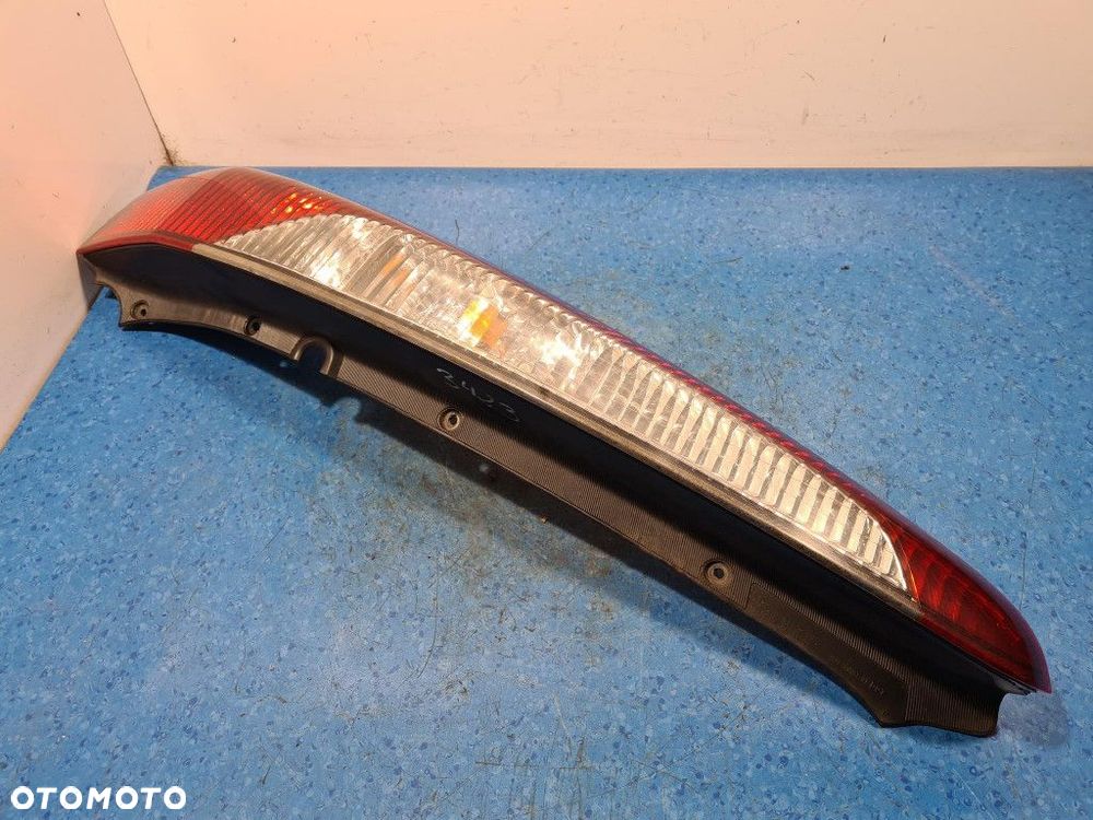 MITSUBISHI LANCER VII KOMBI LAMPA TYŁ LEWA ZEWNĘTRZNA - 4