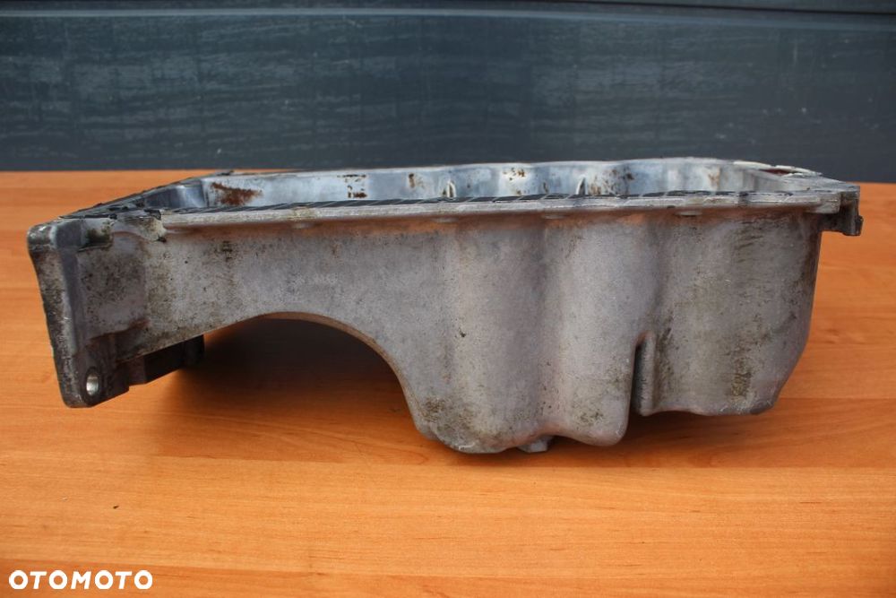 MISKA OLEJU OLEJOWA OPEL ZAFIRA C 1.4 TURBO 55562727  55568036 - 8