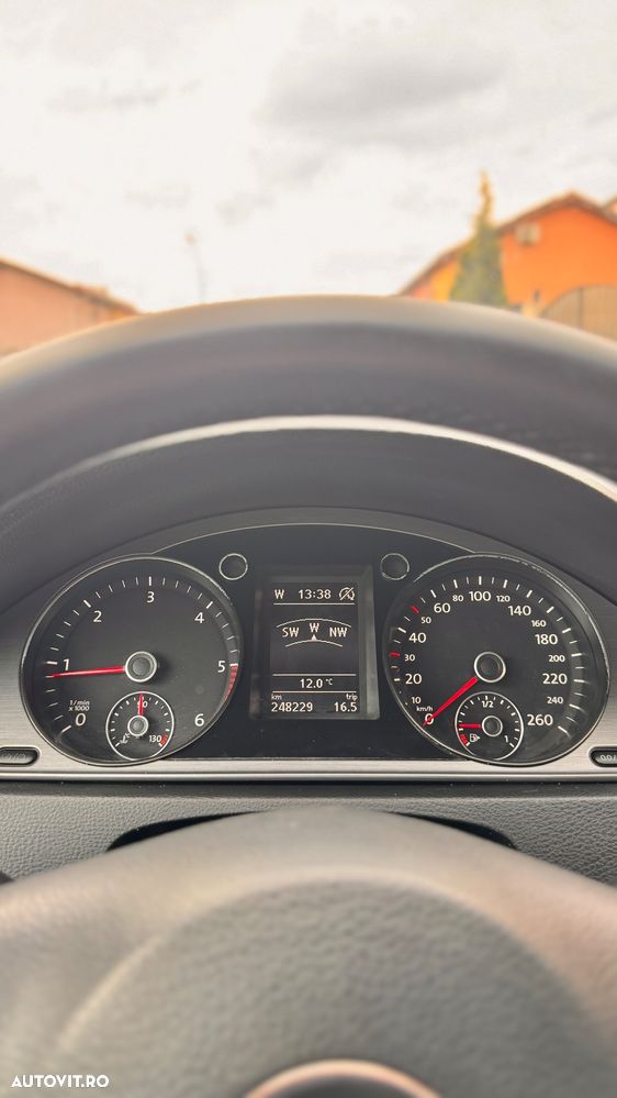 Volkswagen Passat 2.0 TDI SCR DSG BlueMotion Highline - 14