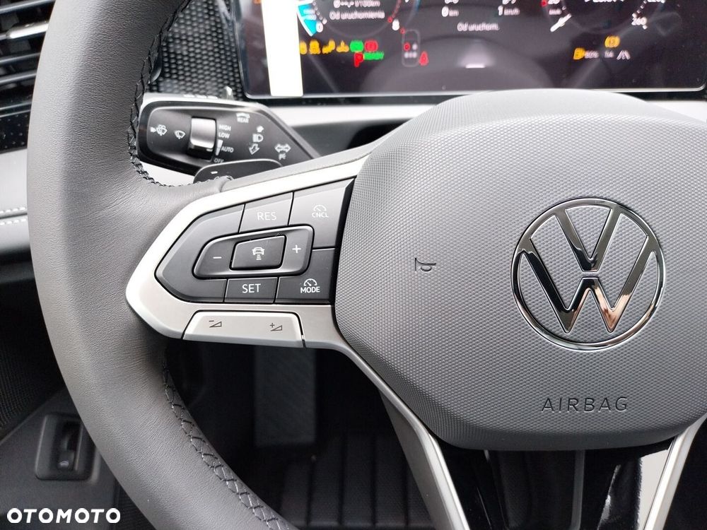 Volkswagen Tiguan - 15