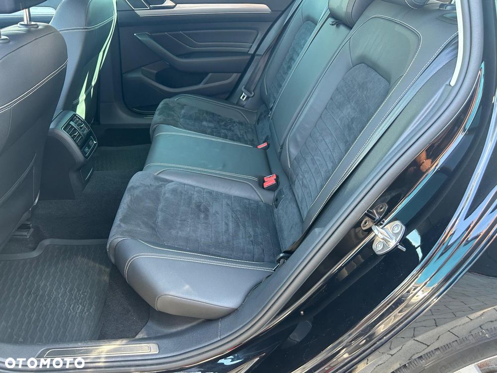 Volkswagen Passat - 19