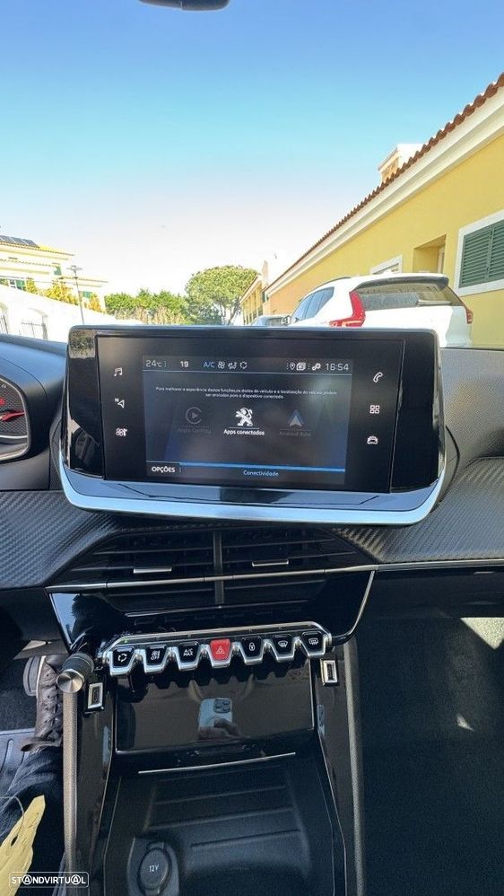 Peugeot 2008 1.2 PureTech Allure Pack EAT8 - 25