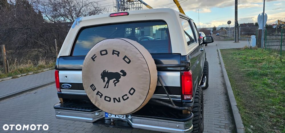 Ford Bronco - 17