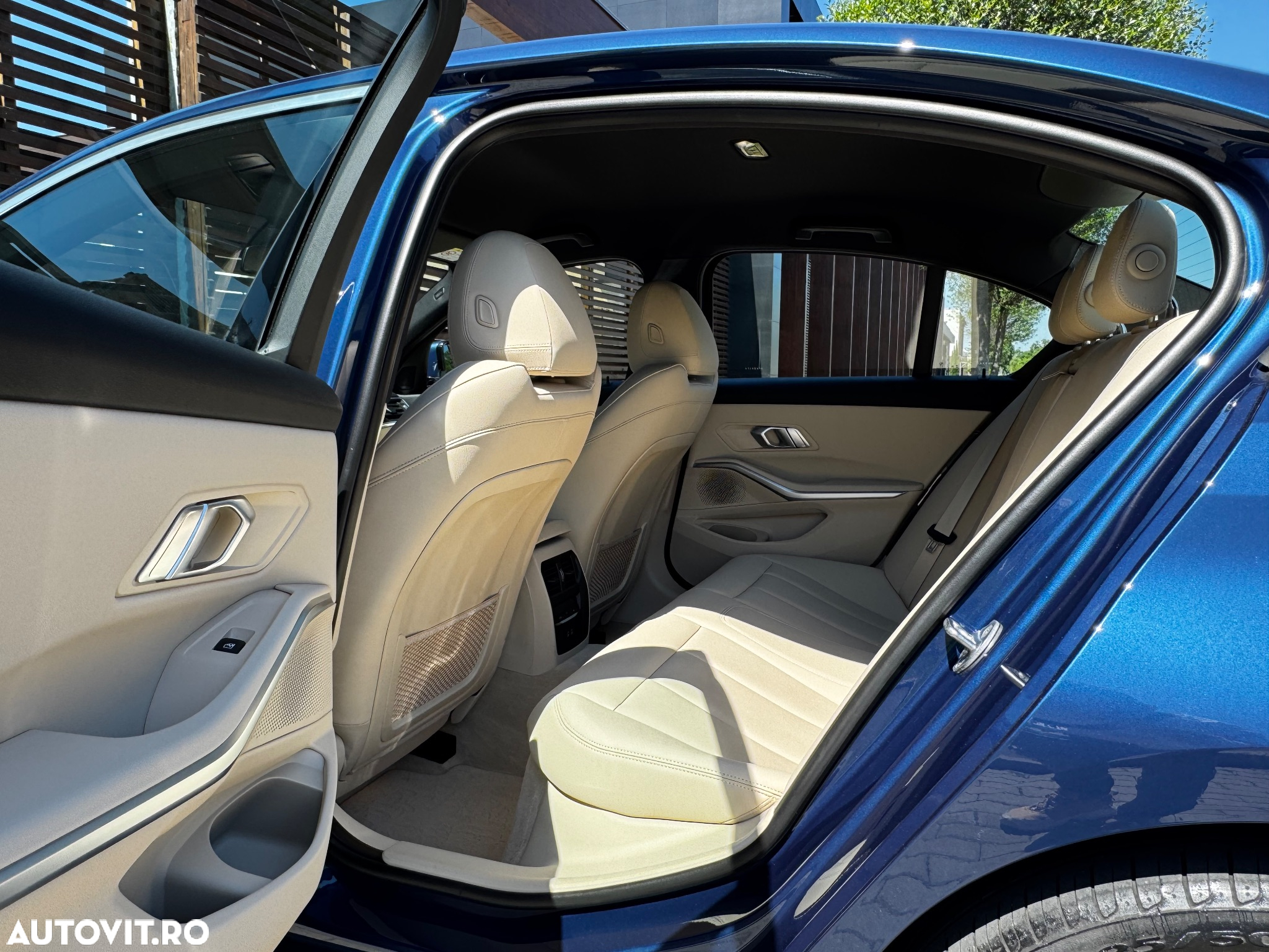 BMW Seria 3 330e Aut. Luxury Line - 18