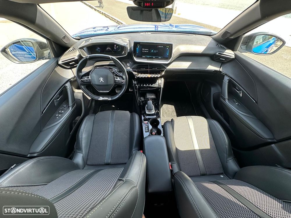 Peugeot e-2008 GT - 12