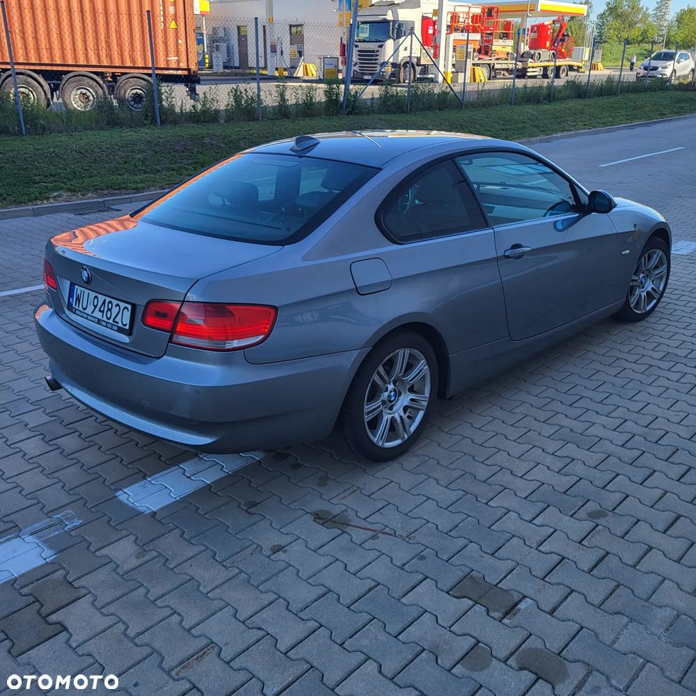 BMW Seria 3 320d DPF - 12