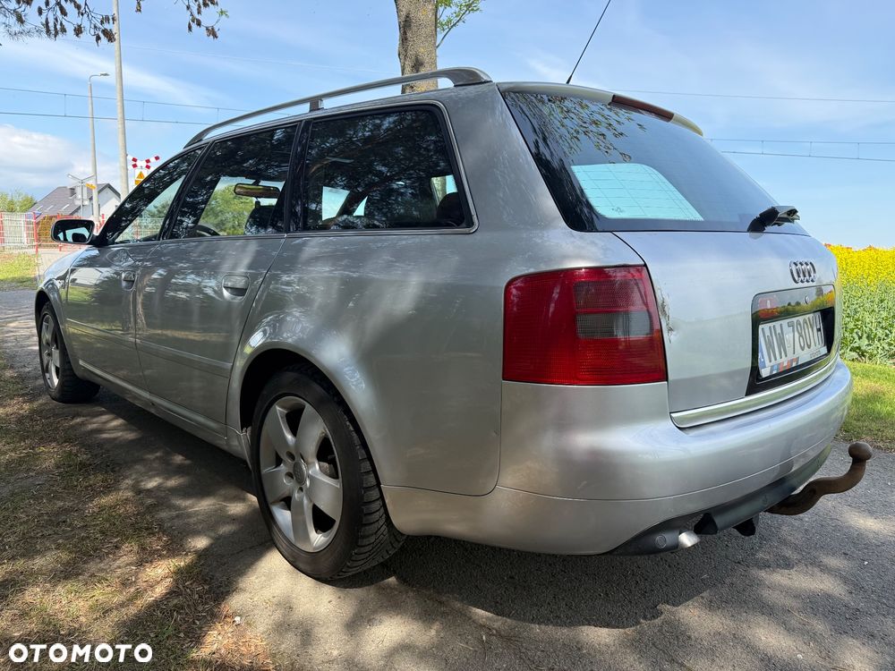 Audi A6 Avant 2.5 TDI Quattro - 8