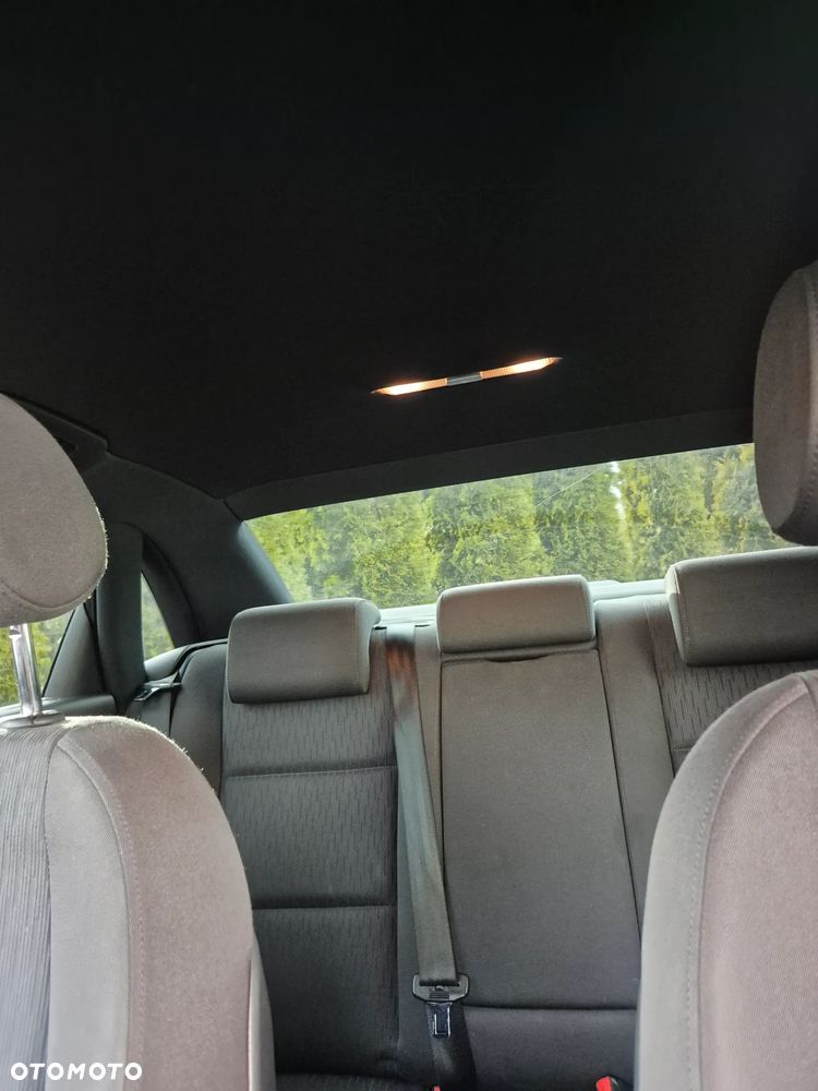 Audi A4 Limousine - 15