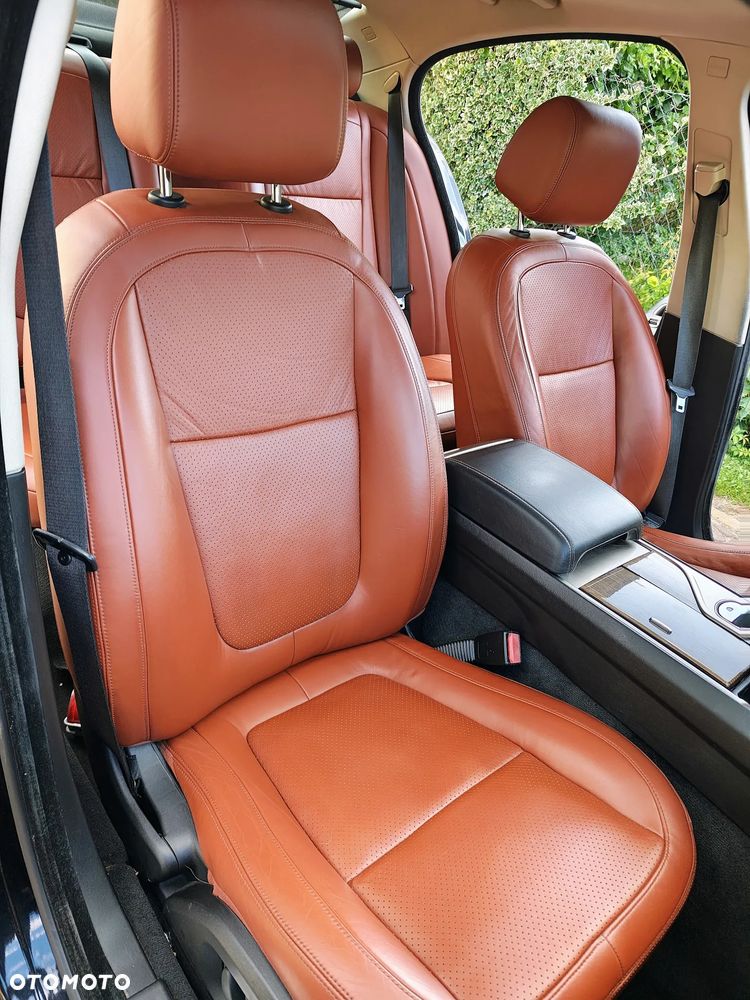 Jaguar XF 4.2 Super V8 - 11