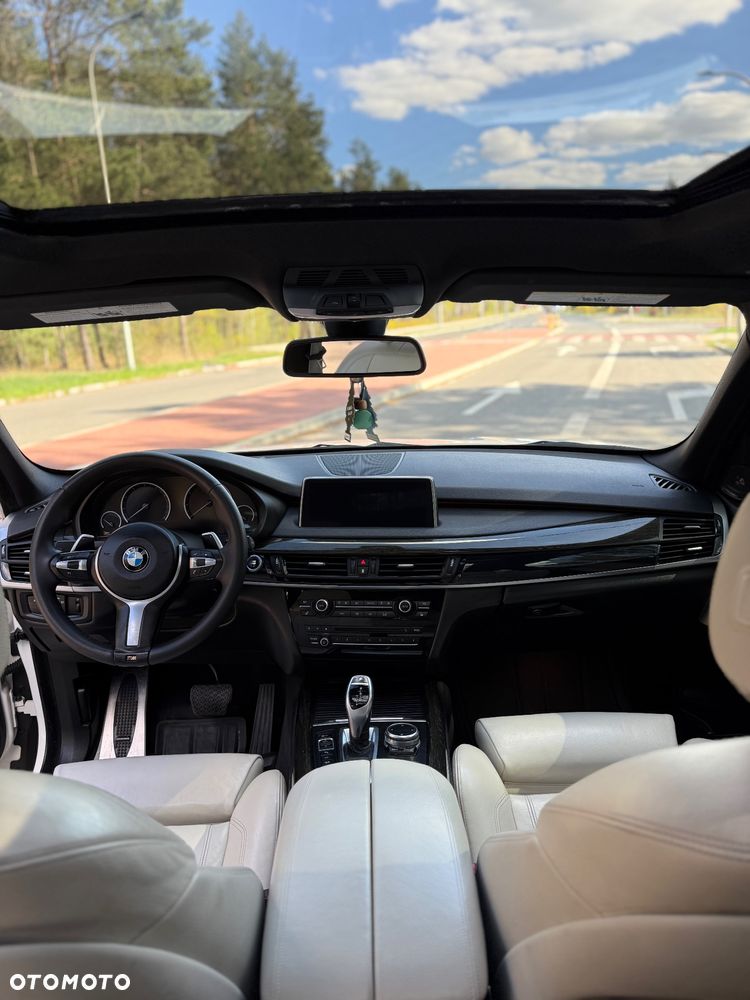BMW X5 xDrive35i - 12