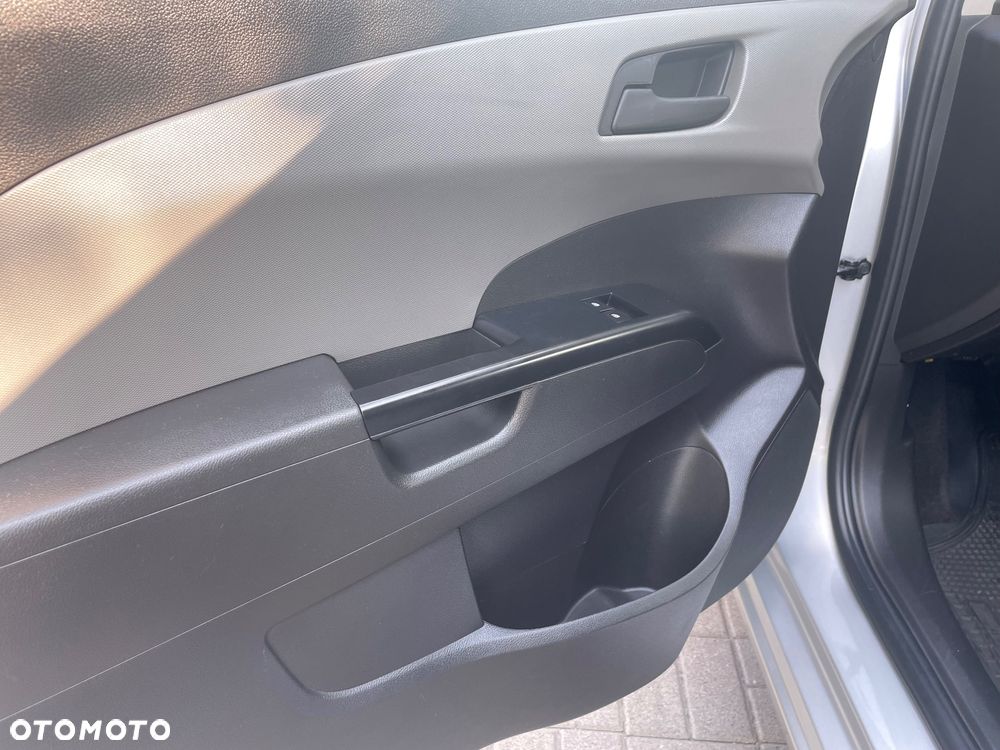 Chevrolet Aveo - 12