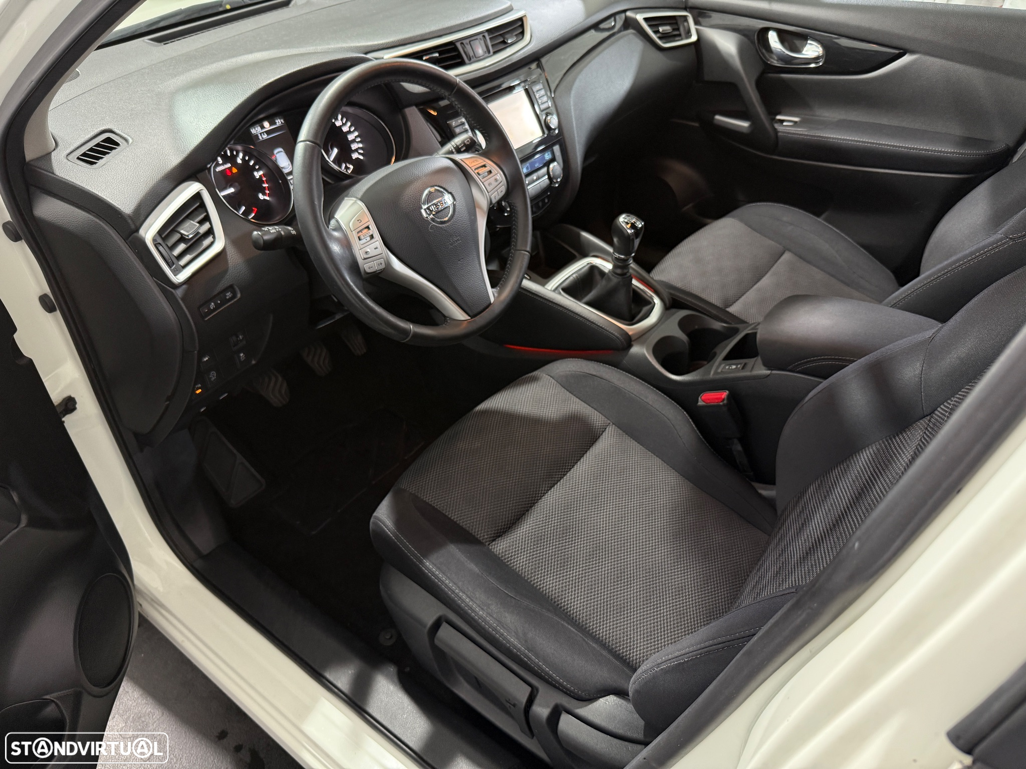Nissan Qashqai 1.5 dCi Tekna - 10
