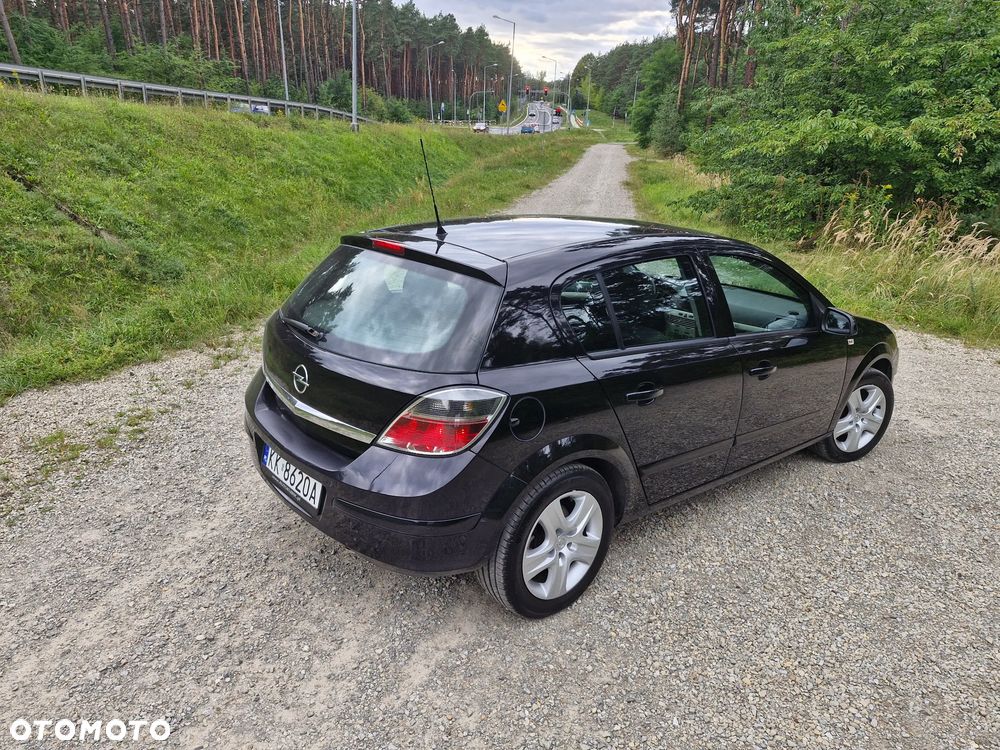 Opel Astra 1.6 Enjoy - 12