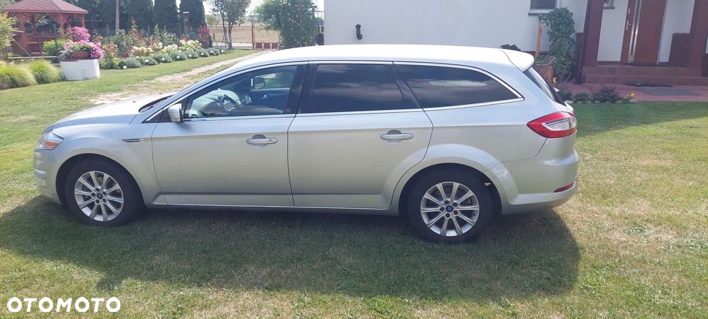 Ford Mondeo 2011 photo 2