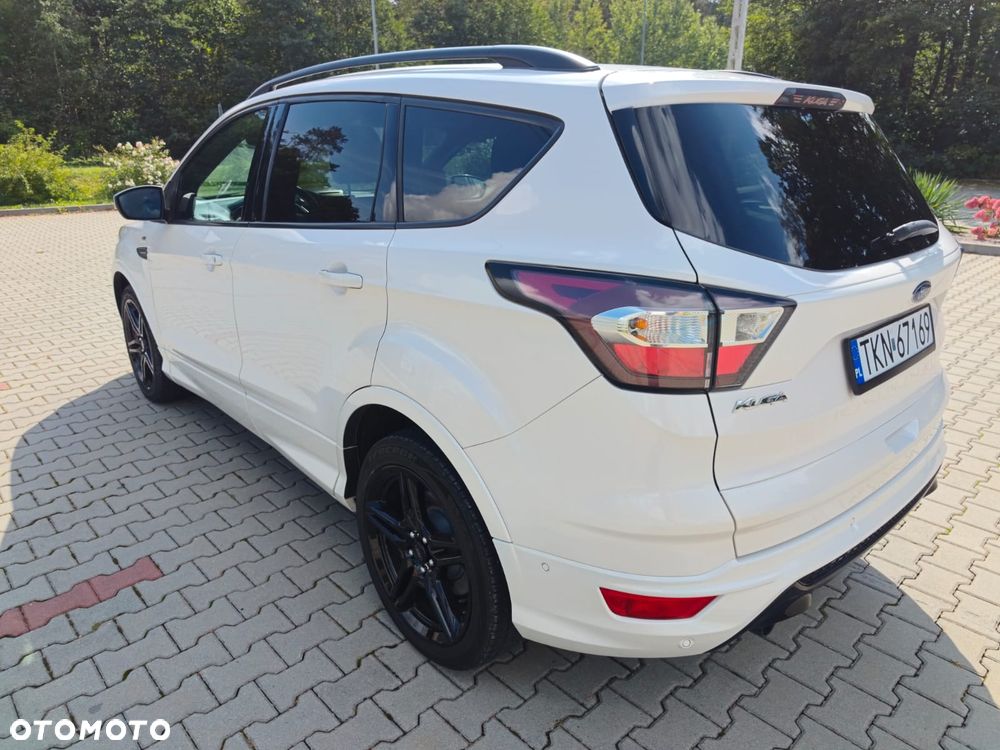 Ford Kuga 2.0 TDCi 2x4 ST-Line - 22