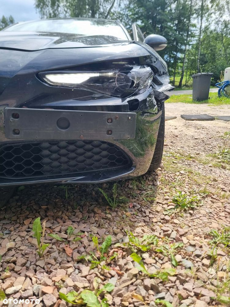 Alfa Romeo Giulia 2.0 Turbo - 14