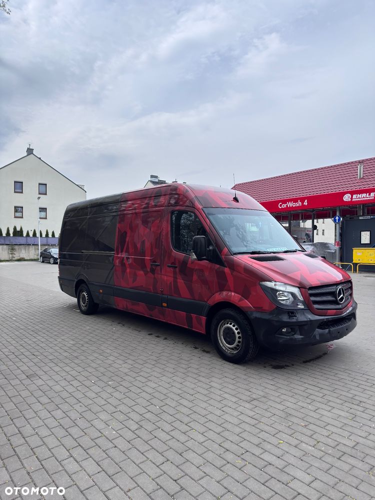 Mercedes-Benz Sprinter - 2