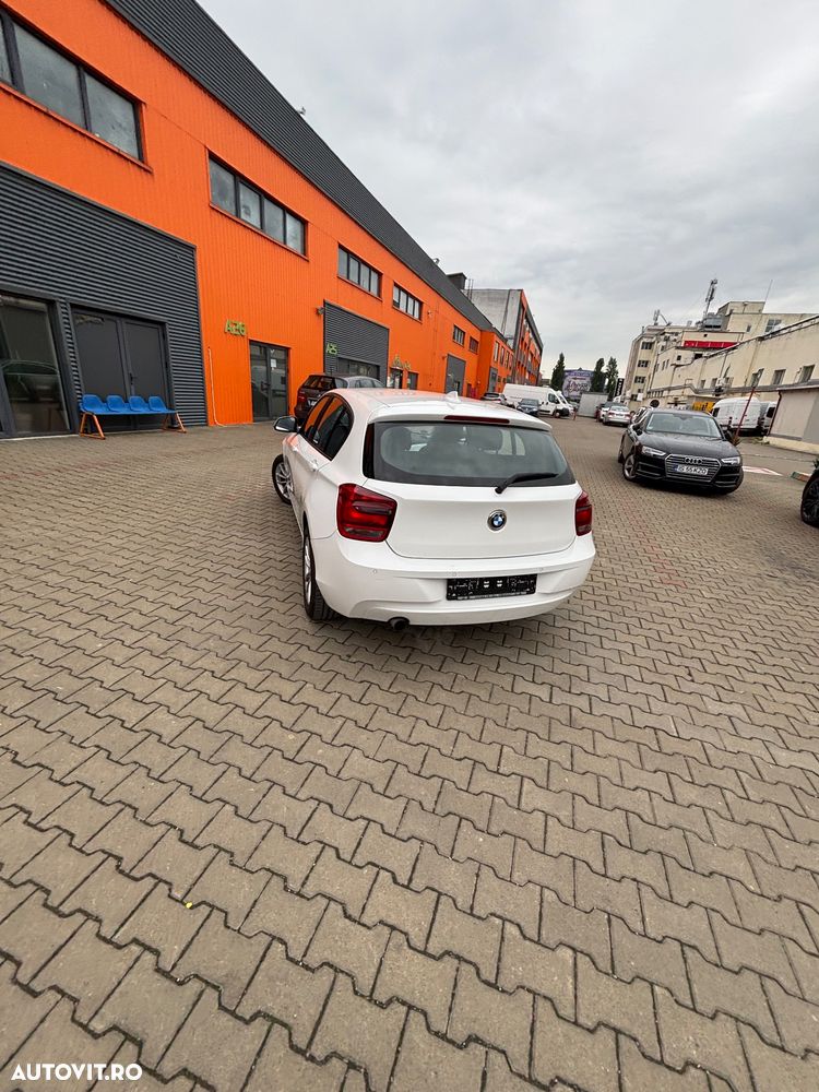 BMW Seria 1 116i - 8