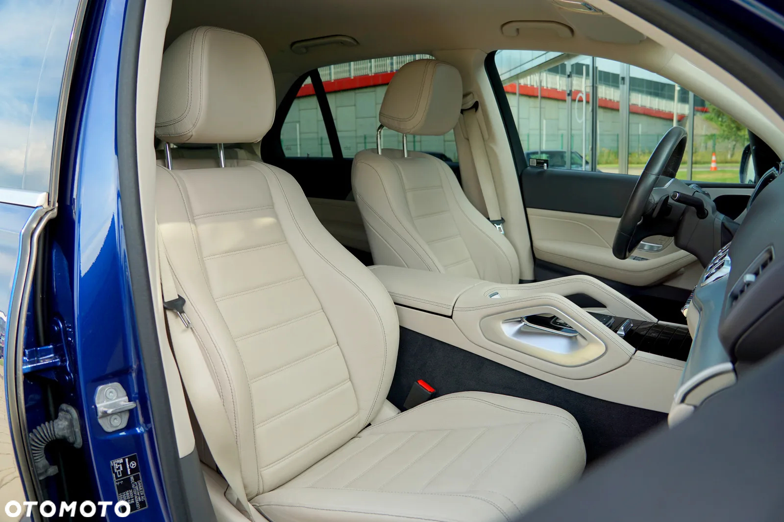 Mercedes-Benz GLE 450 4Matic 9G-TRONIC AMG Line - 25