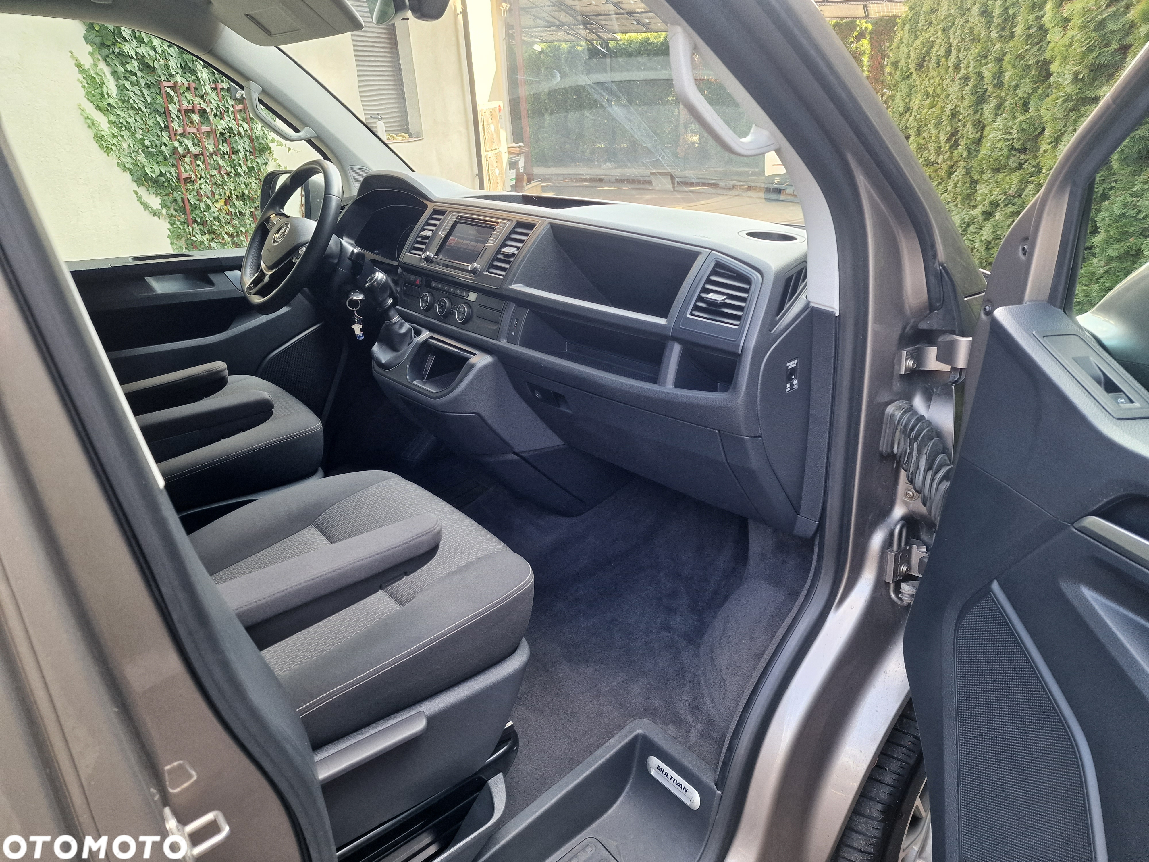 Volkswagen Multivan 2.0 TDI L1 Comfortline - 13