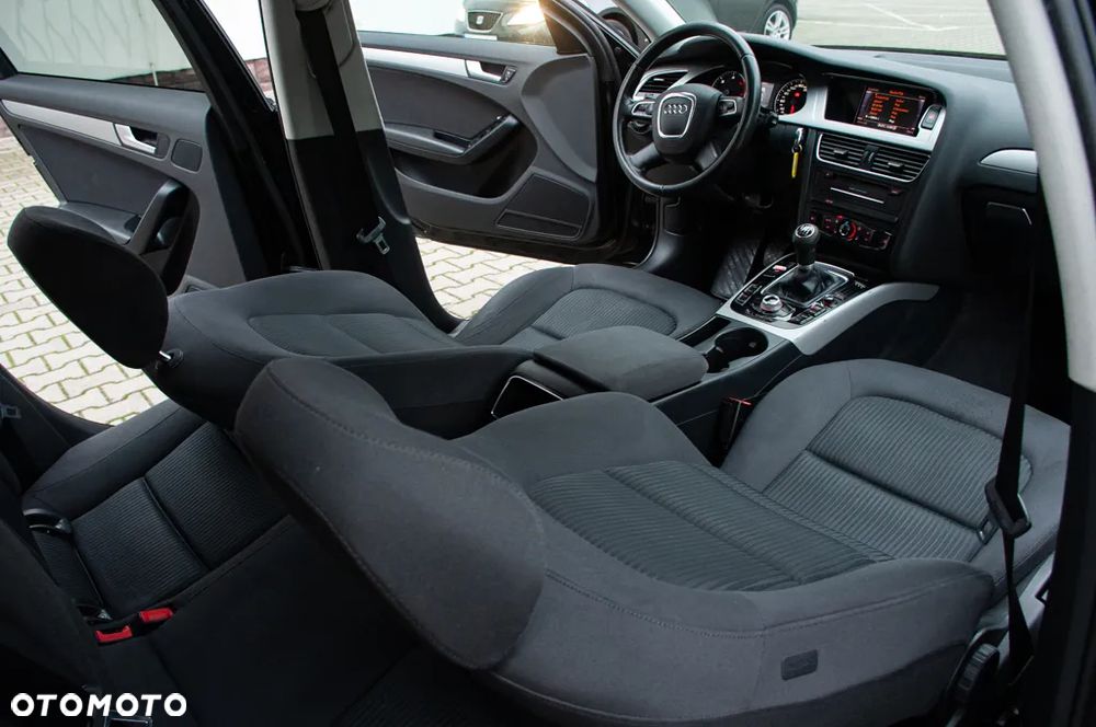 Audi A4 Avant 2.0 TDI DPF Ambiente - 25