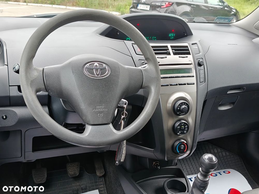 Toyota Yaris 1.33 Prestige - 7