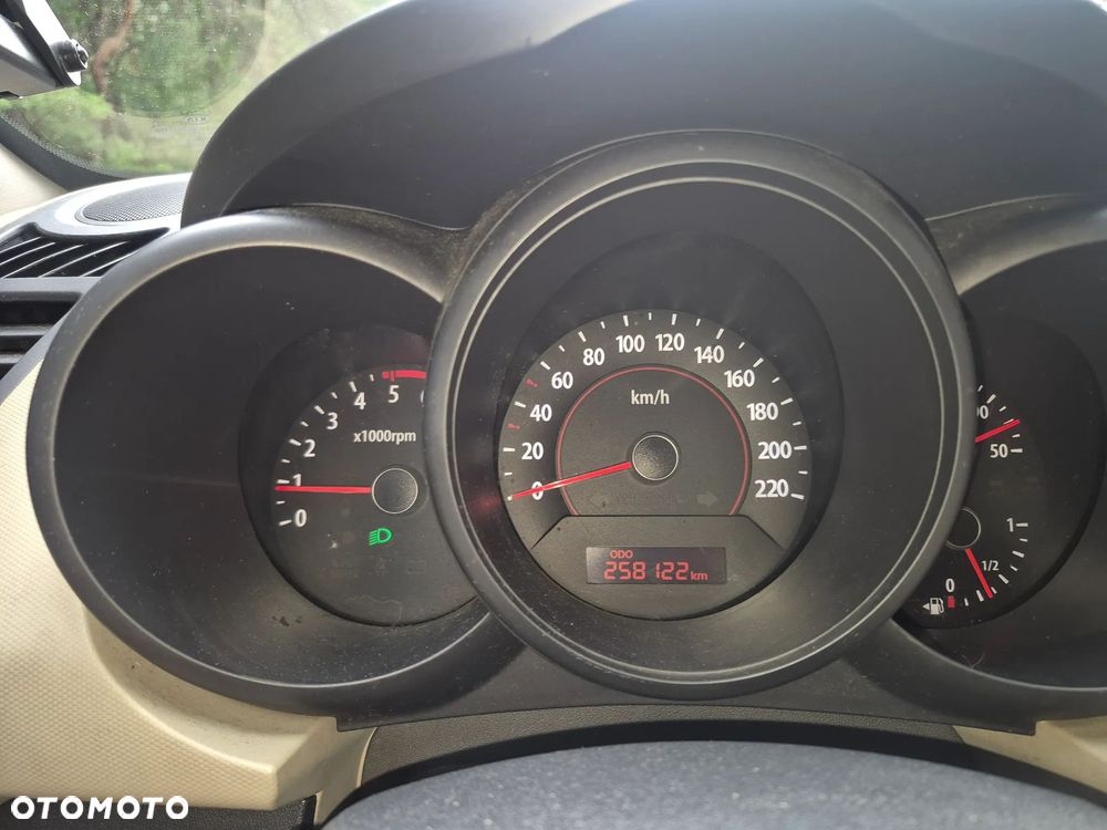 Kia Soul 1.6 CRDI M - 9