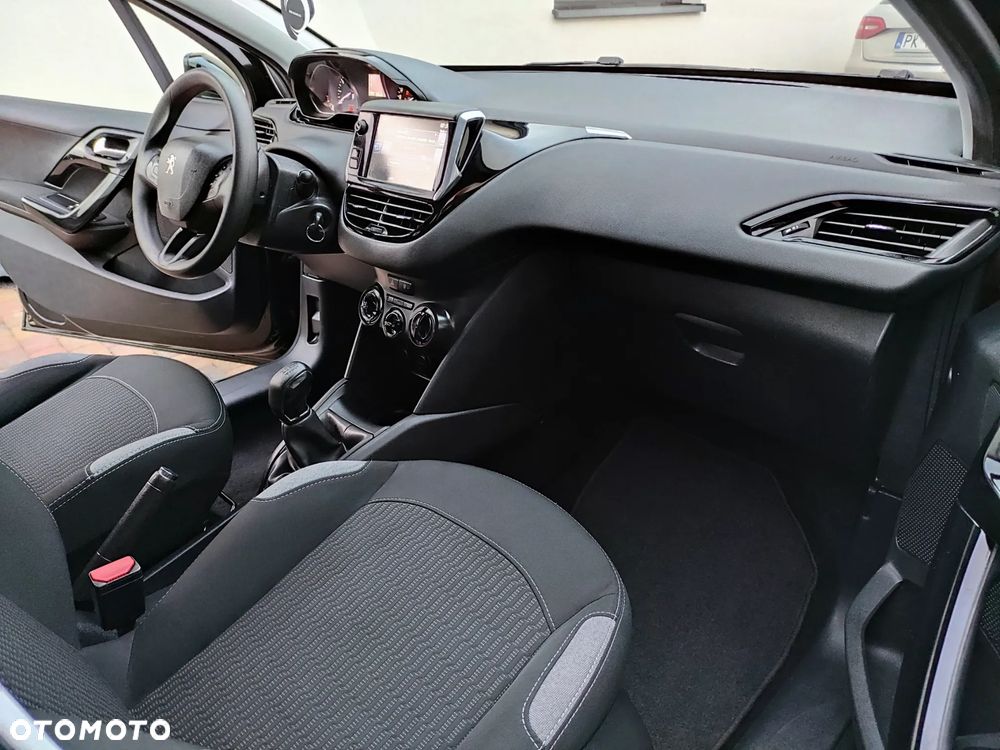 Peugeot 208 68 VTI Active - 33
