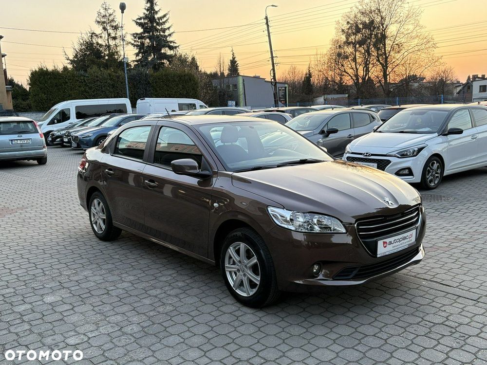 Peugeot 301 - 3