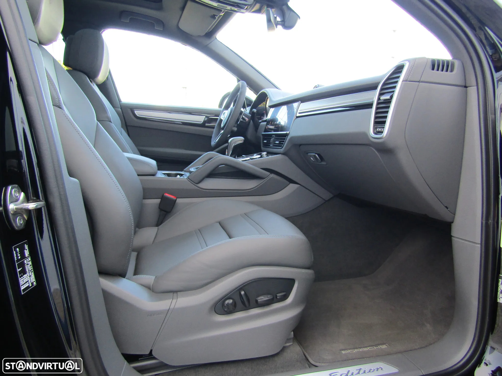 Porsche Cayenne E-Hybrid Platinum Edition - 26