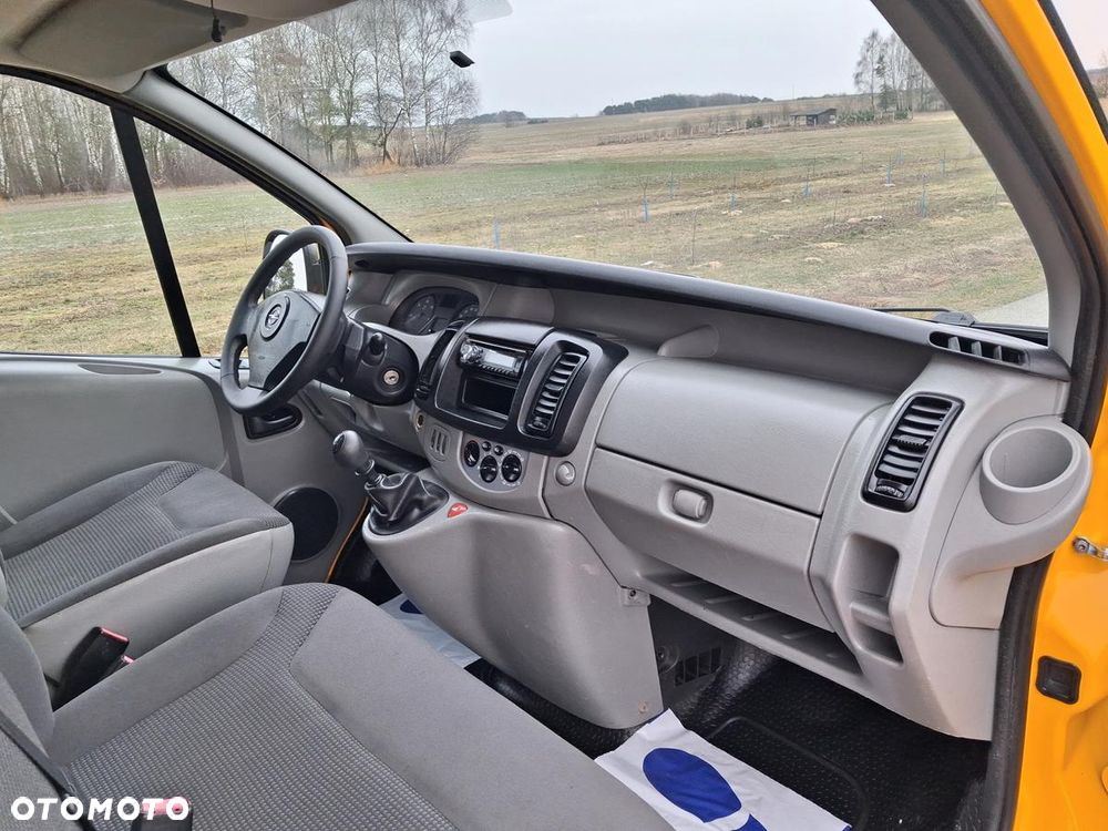 Opel Vivaro - 19