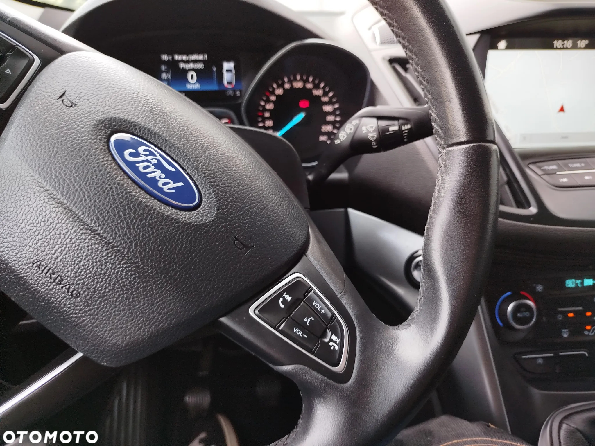 Ford Kuga 1.5 EcoBoost 2x4 Business Edition - 16
