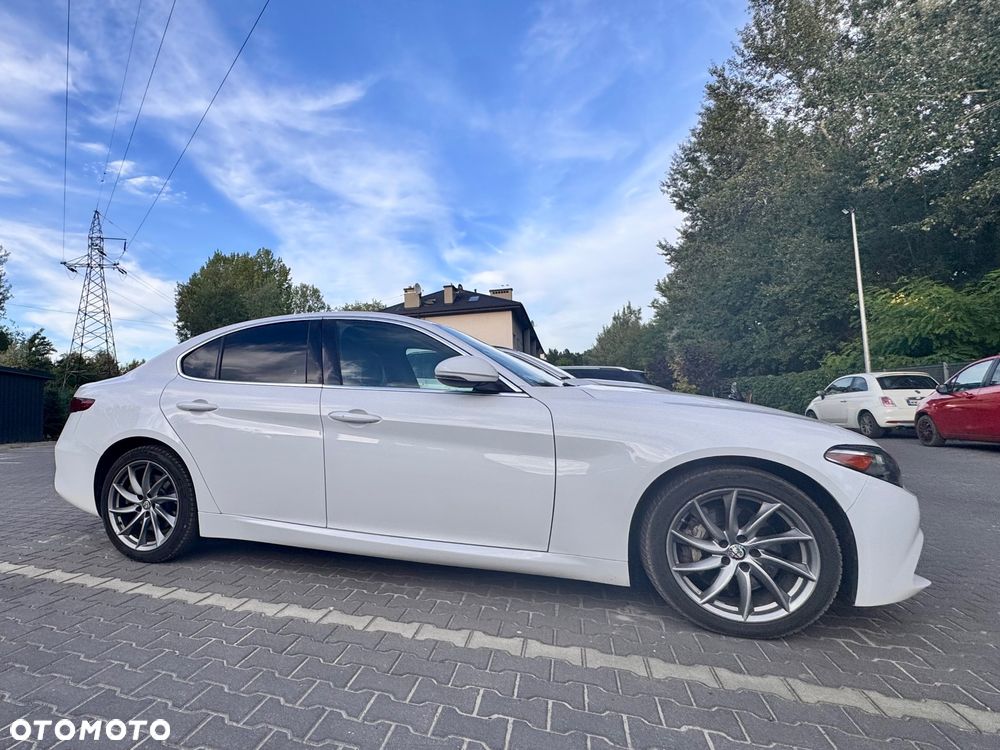 Alfa Romeo Giulia 2.0 Turbo TI Q4 - 9