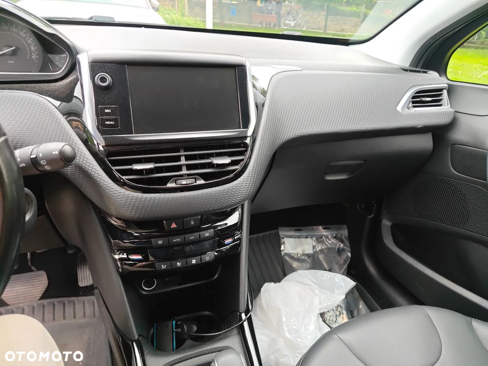 Peugeot 2008 - 14