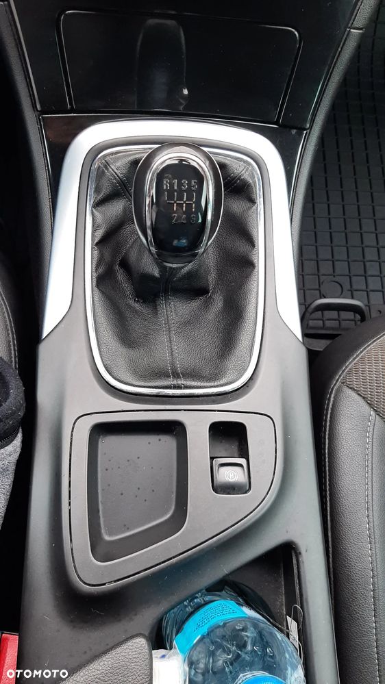 Opel Insignia - 10