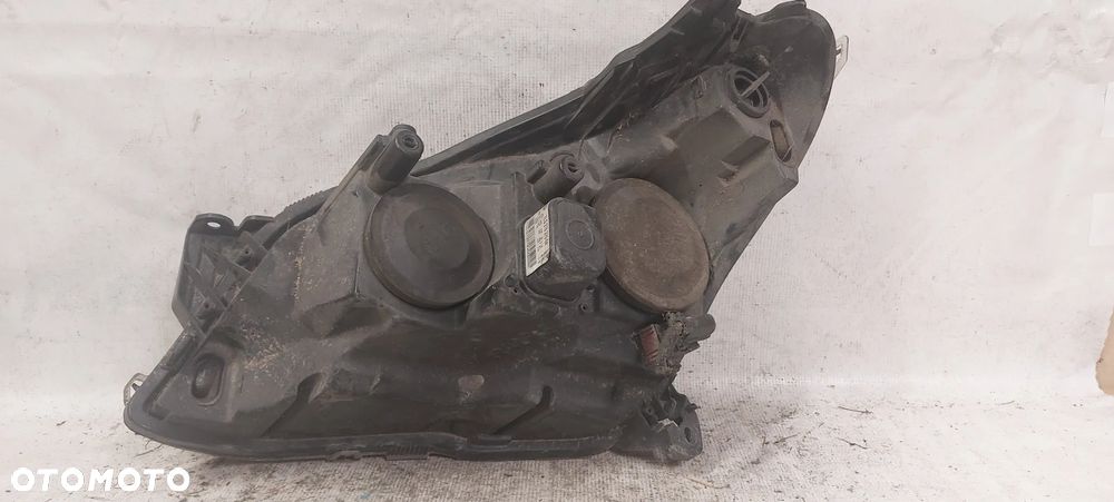 .  PRZOD PRZEDNIA LAMPA PRAWA OPEL ASTRA 3 H - 5
