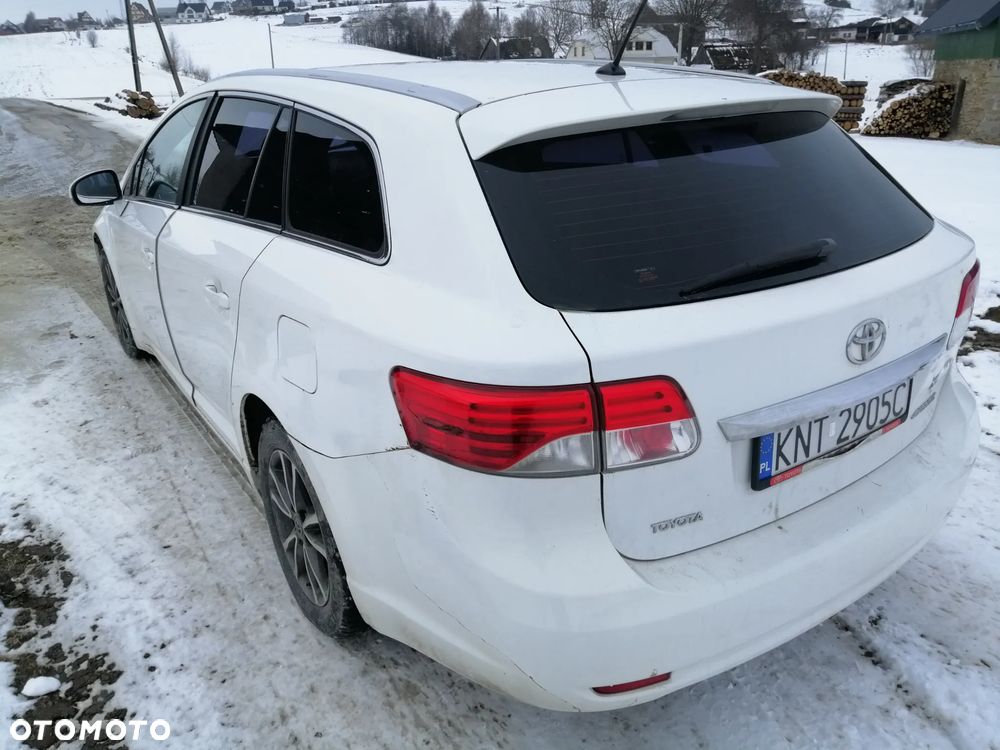 Toyota Avensis 2.0 D-4D Active - 6