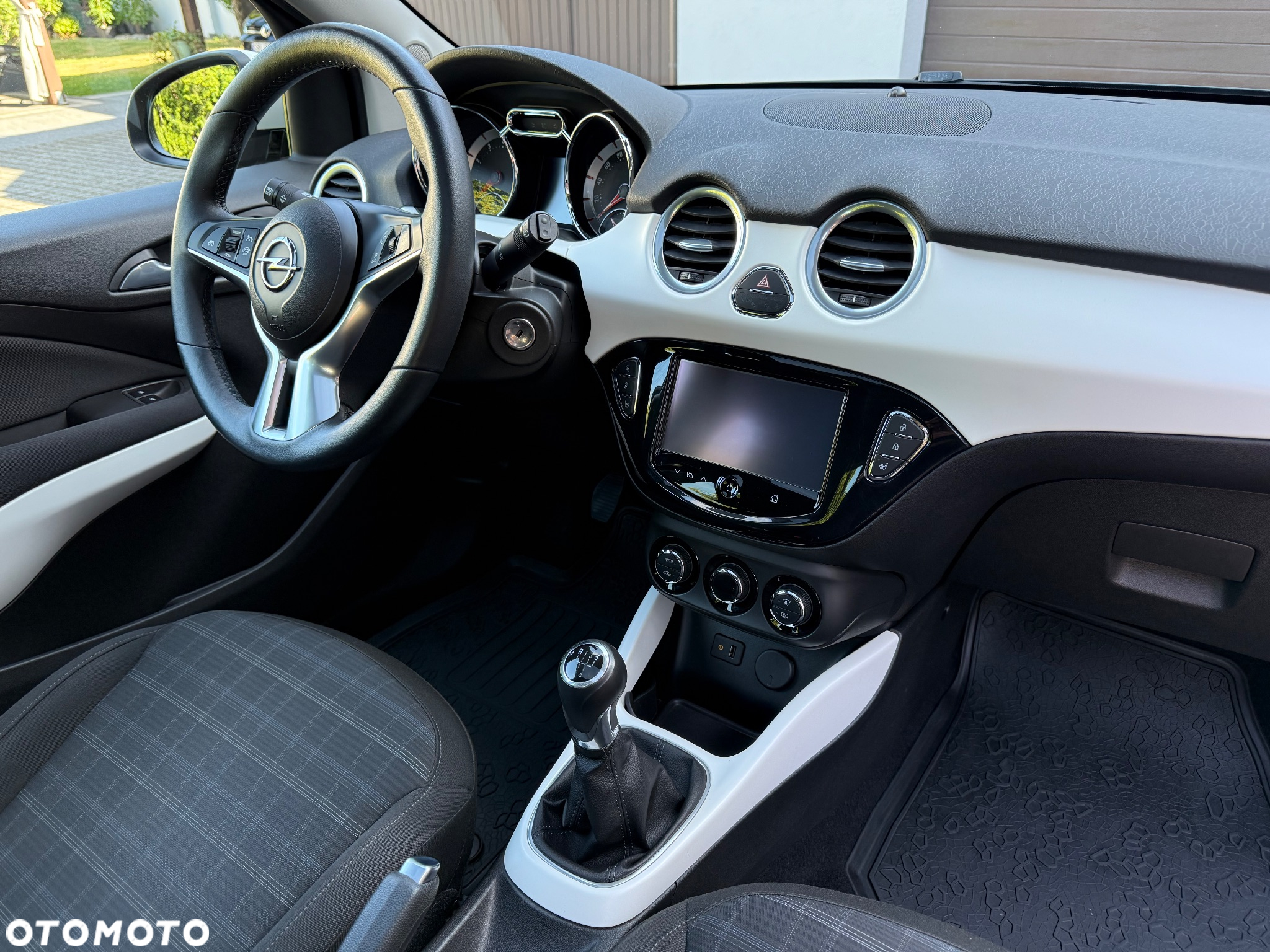 Opel Adam 1.4 Glam - 23