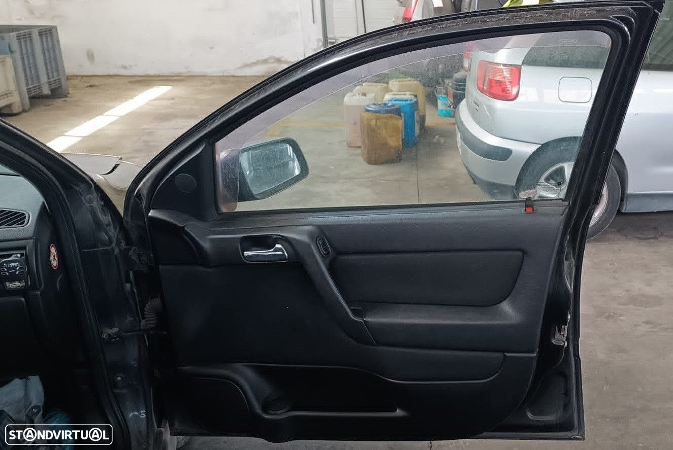 Opel Astra G 1.7 TD de 1998 disponível para peças - 11