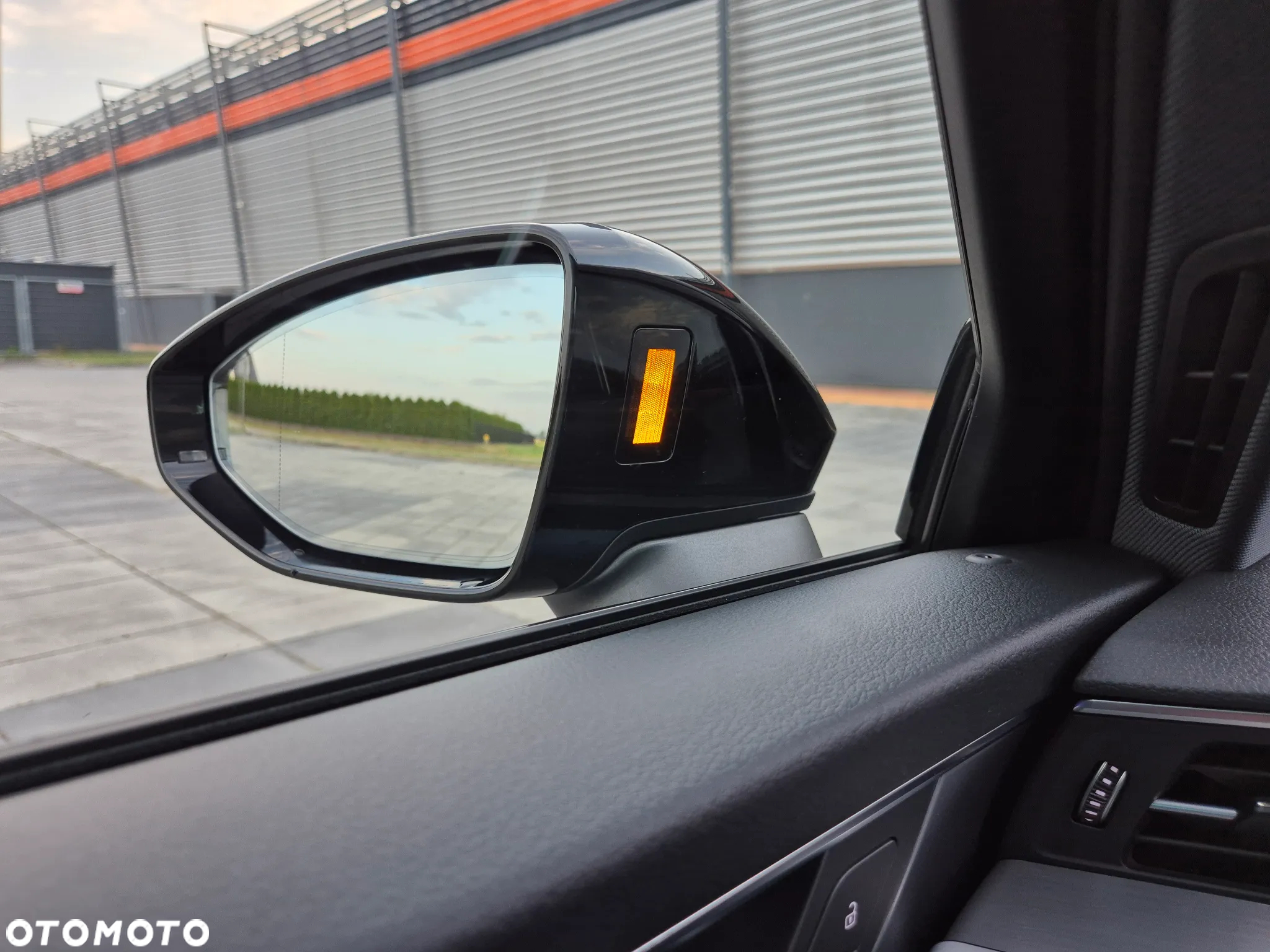 Audi A6 Avant 40 TDI quattro S tronic S line - 35