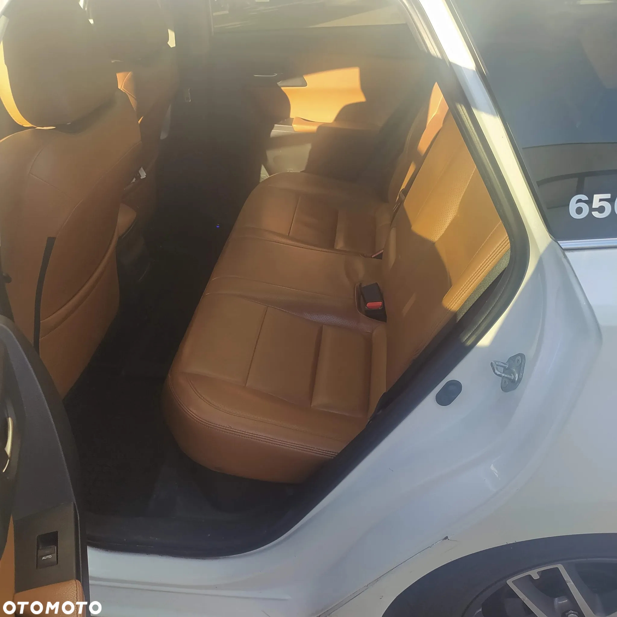 Toyota Auris 1.8 HSD Prestige NAVI - 4