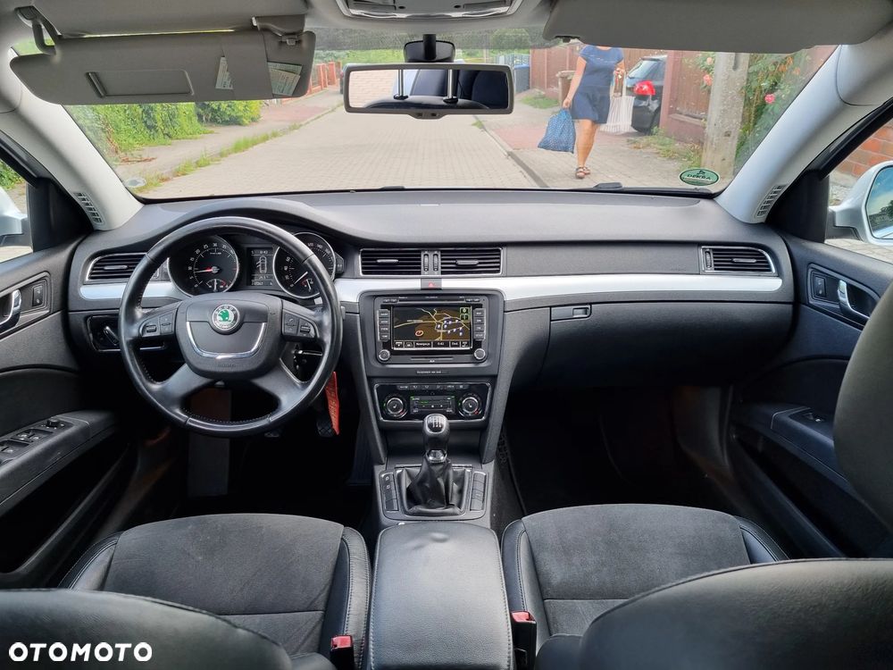 Skoda Superb 2.0 TDI Elegance - 13