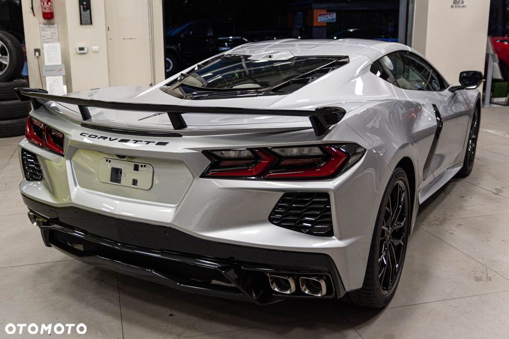 Chevrolet Corvette - 7