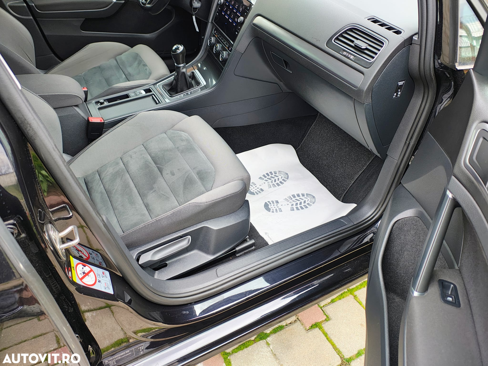 Volkswagen Golf 1.6 TDI Comfortline - 15
