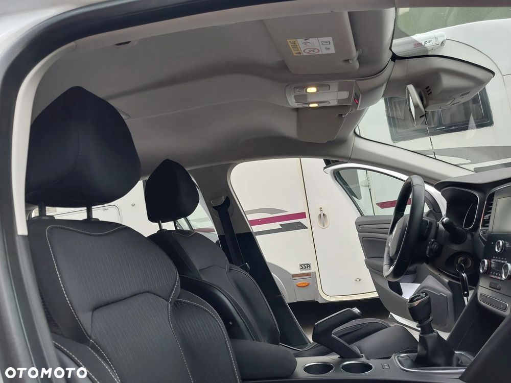 Renault Megane 1.5 Blue dCi Limited - 9