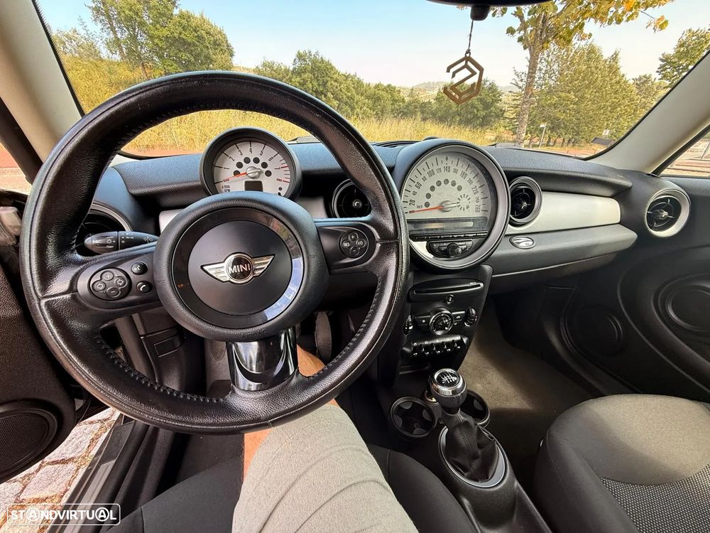MINI 3 Portas One 1.6 - 9