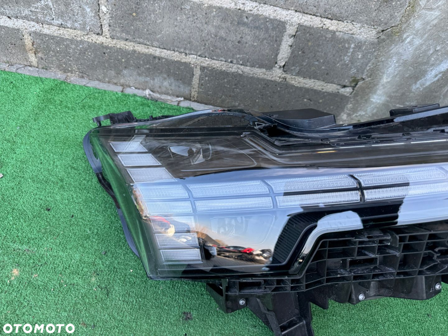 VOLVO EX-30 FULL LED LAMPA PRAWA 80000628 - 4