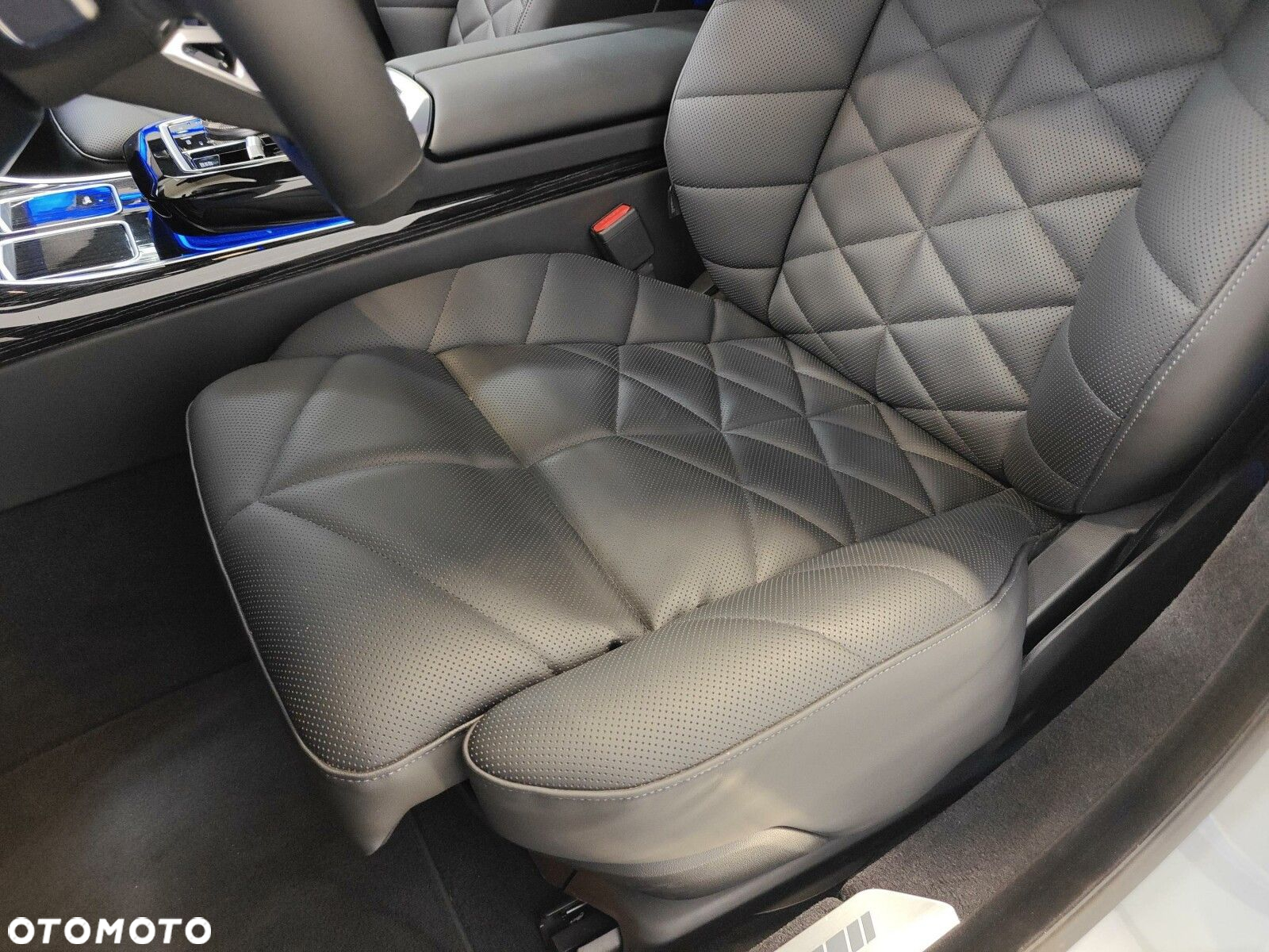 BMW Seria 7 - 13