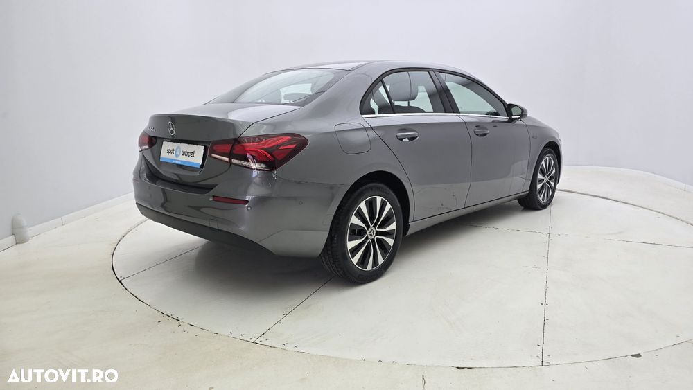 Mercedes-Benz A 250 - 8