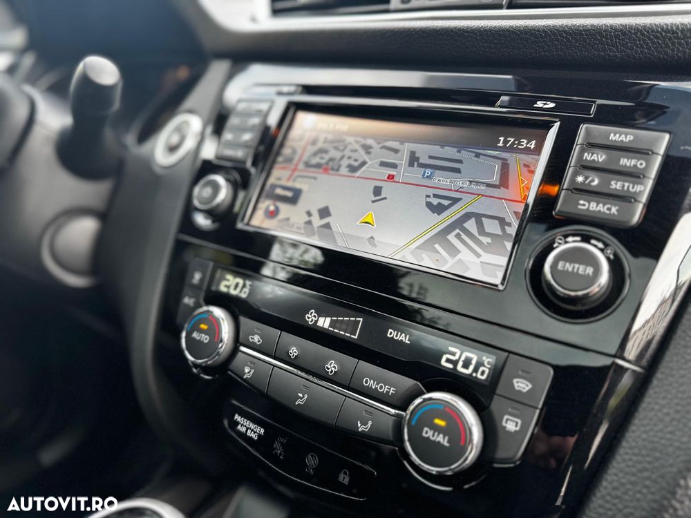 Nissan Qashqai 1.6 DCI Xtronic TEKNA+ - 31